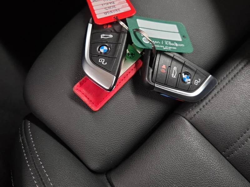 BMW 330 * xDrive * CARFAX* ОПЦИЯ ЗА ФИНАНСИРАНЕ* , снимка 17 - Автомобили и джипове - 53226158