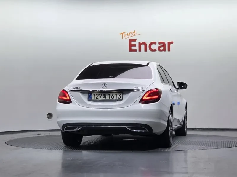 Mercedes-Benz C 220 d, снимка 4 - Автомобили и джипове - 54287263