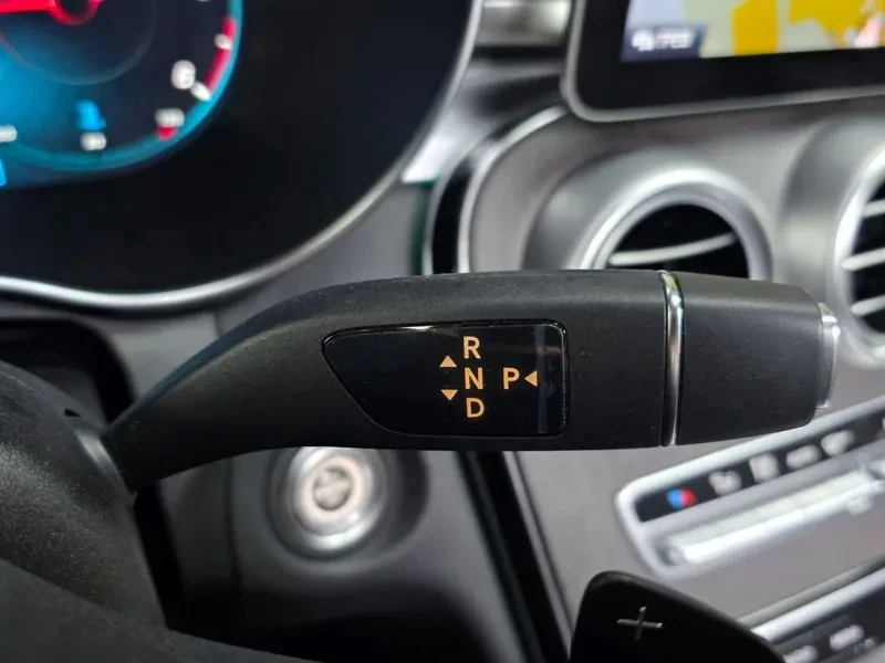 Mercedes-Benz C 220 d, снимка 9 - Автомобили и джипове - 54287263