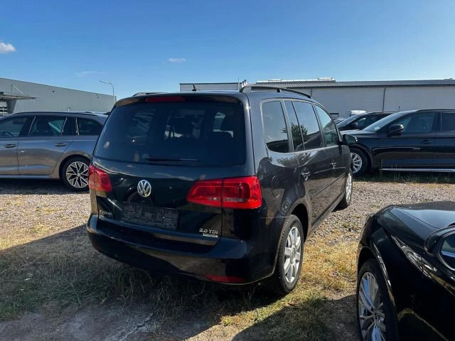 VW Touran 2.0TDI Германия Климатроник Подгрев Парктроник ТОП, снимка 7 - Автомобили и джипове - 55879883