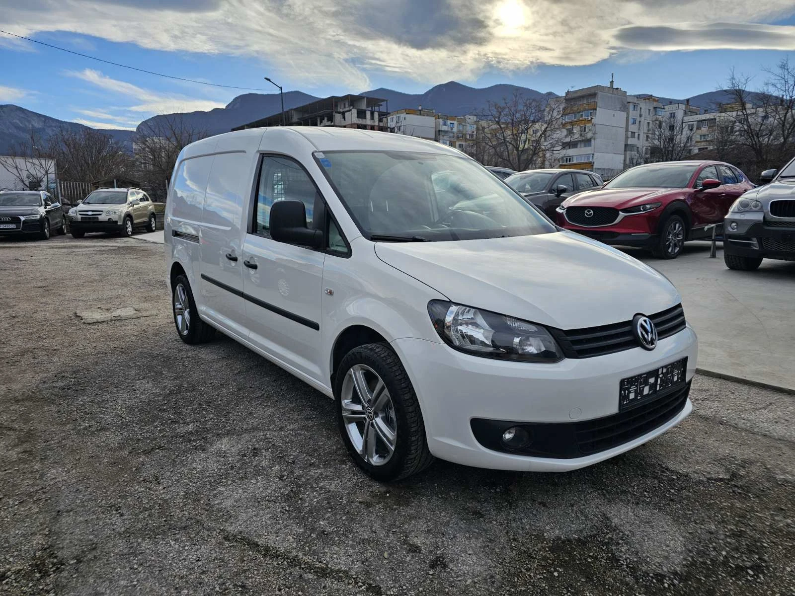 VW Caddy 2.O TDI MAXI - изображение 7