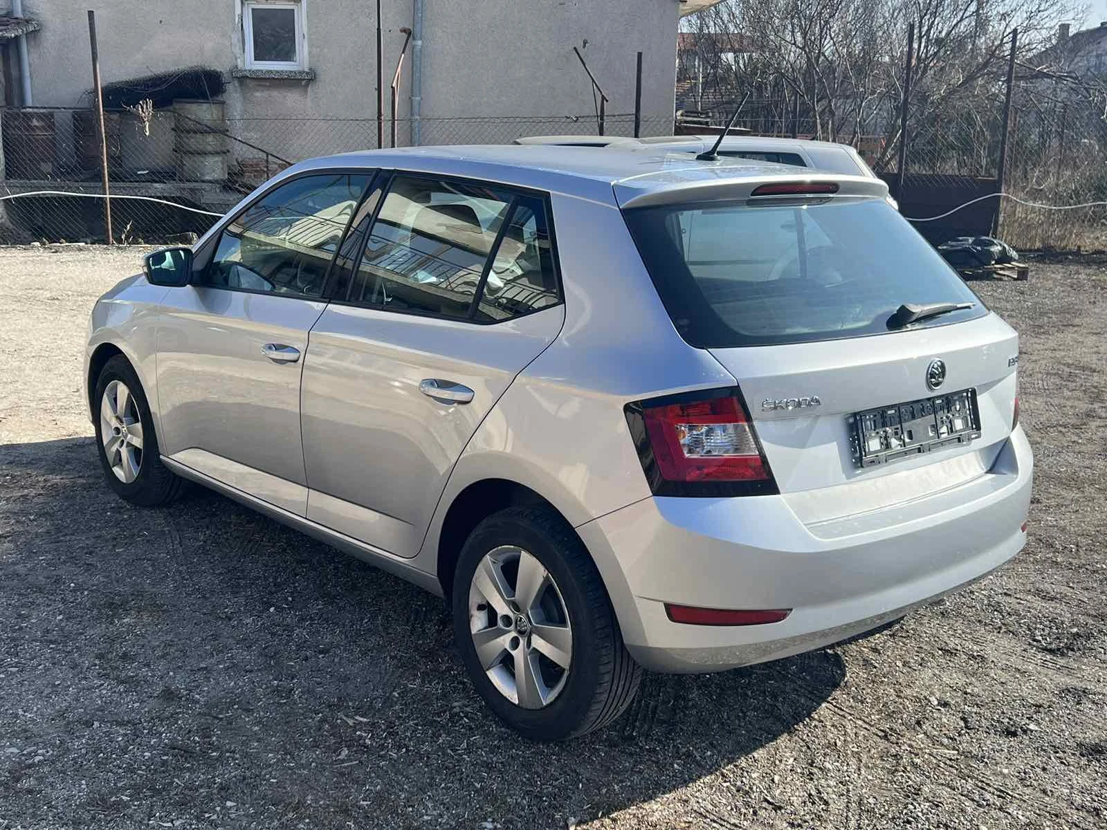 Skoda Fabia 1.0 75к.с. - изображение 5