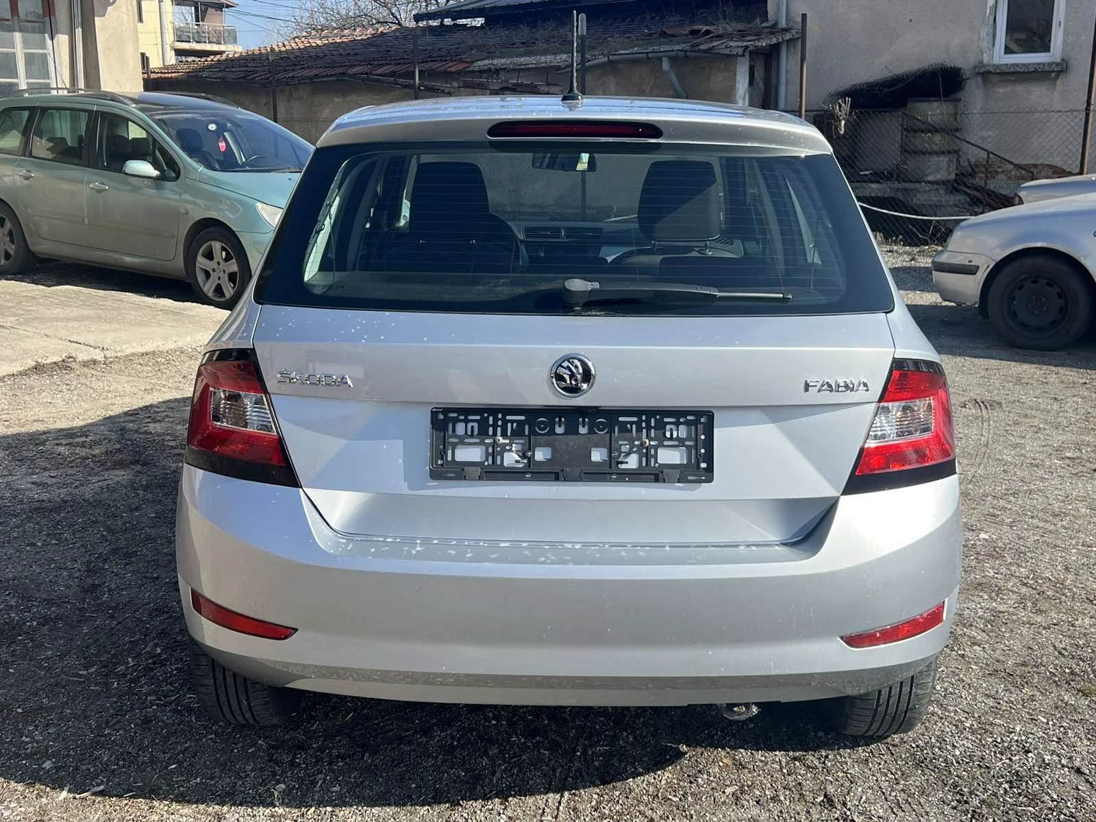 Skoda Fabia 1.0 75к.с. - изображение 6