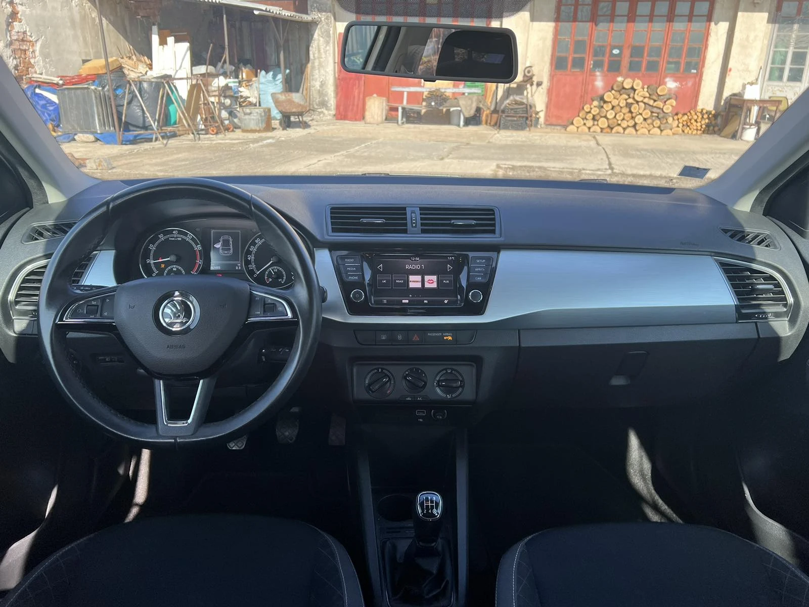 Skoda Fabia 1.0 75к.с. - изображение 8