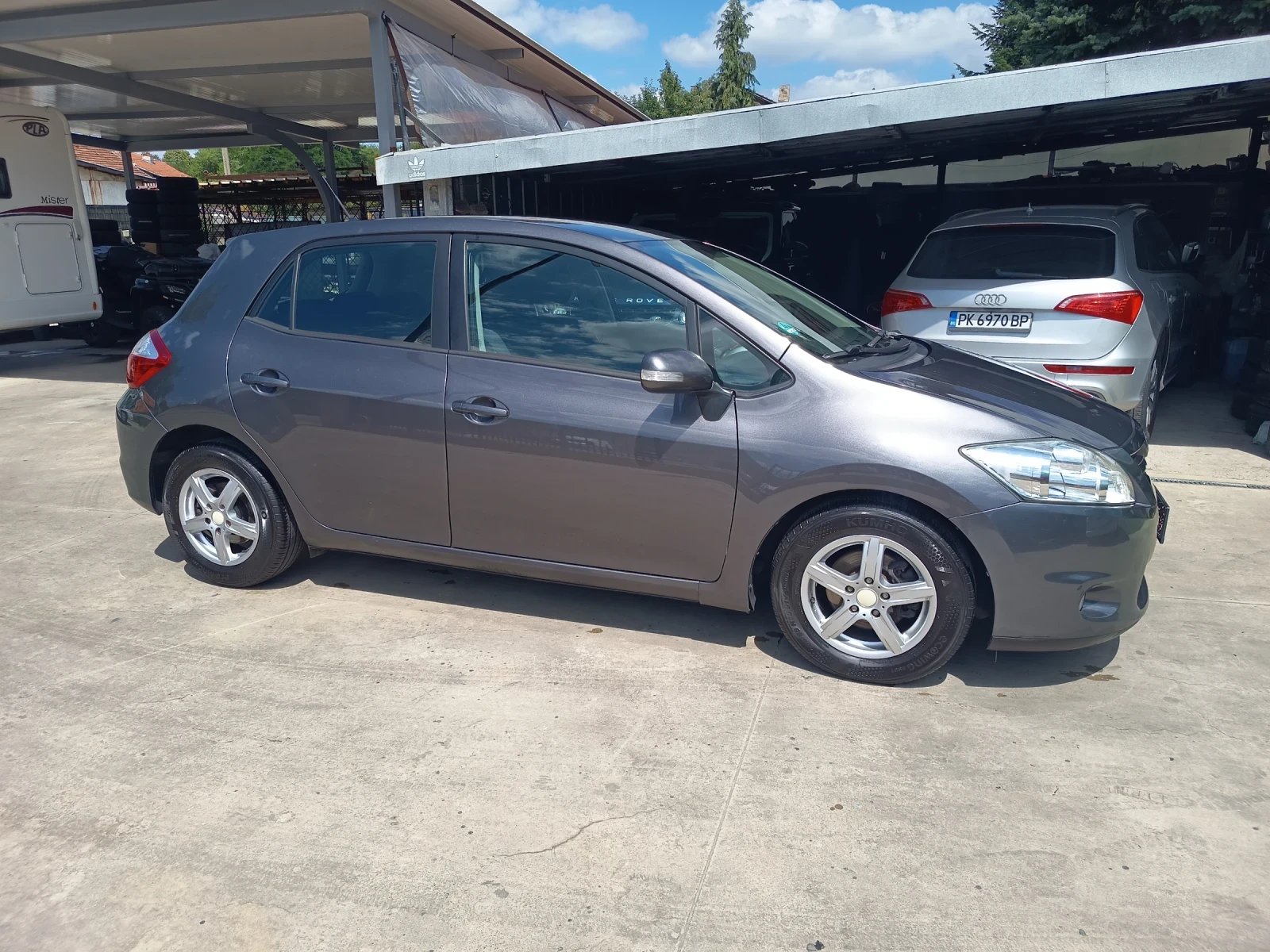 Toyota Auris 1.4d4d - изображение 3