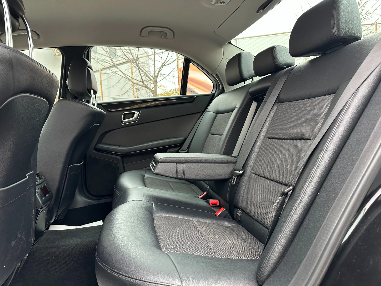 Mercedes-Benz E 250 2.2d 204 к.с. 4 matic - изображение 9