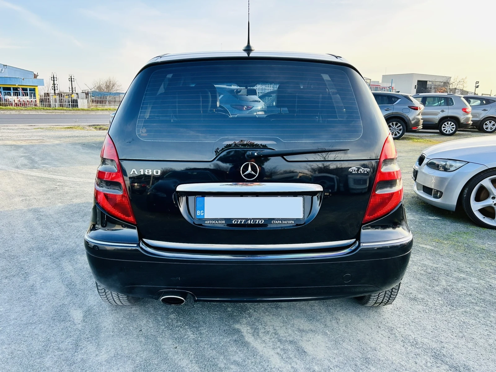 Mercedes-Benz A 150 Avantgarde* Harman-Kardon* Кожа* Топ, снимка 4 - Автомобили и джипове - 53819512