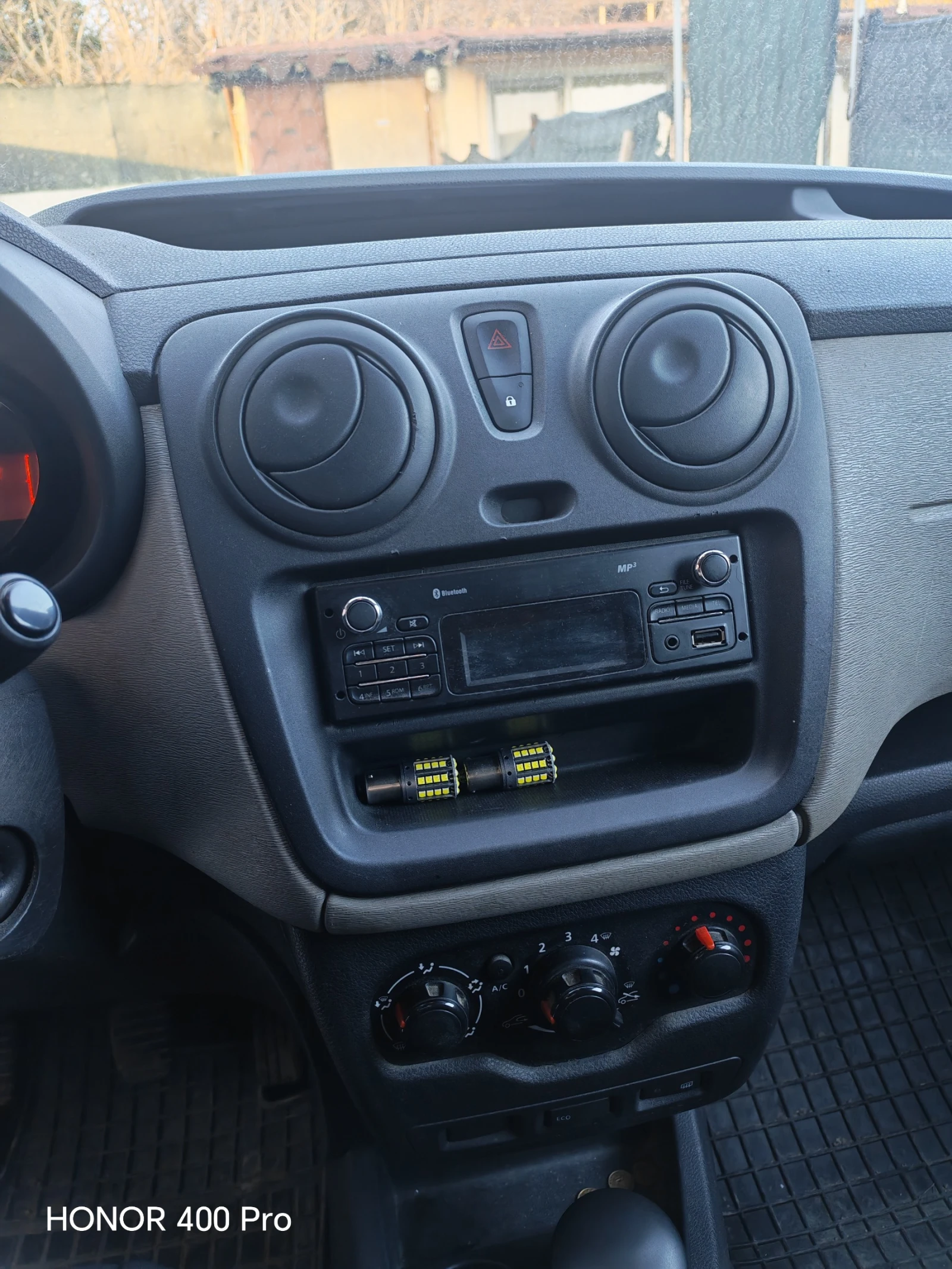 Dacia Dokker, снимка 8 - Автомобили и джипове - 53894325