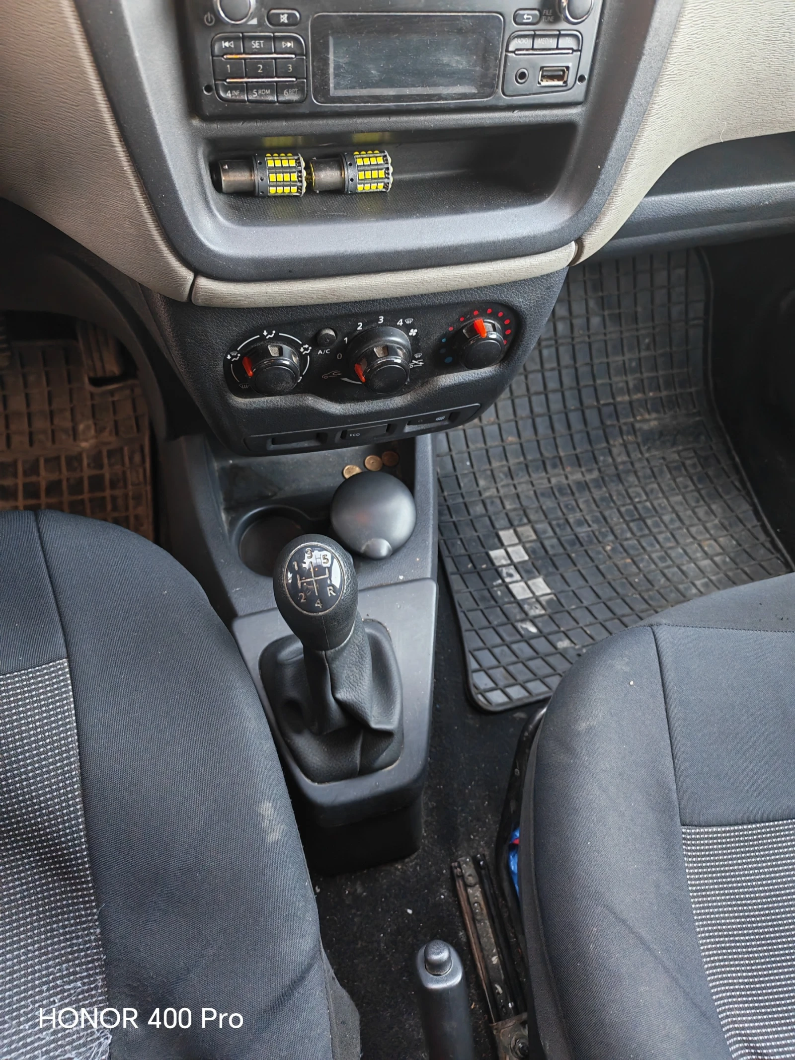 Dacia Dokker, снимка 9 - Автомобили и джипове - 53894325