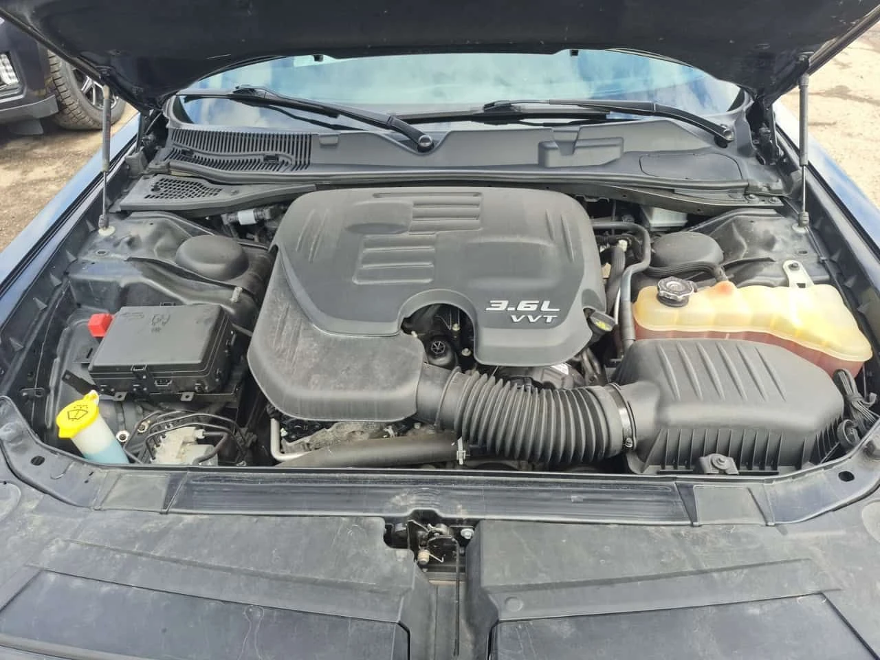 Dodge Challenger GT| 2 КЛЮЧА| 2 ЧИФТА ГУМИ С ДЖАНТИ| ПАНОРАМА| , снимка 16 - Автомобили и джипове - 54235991