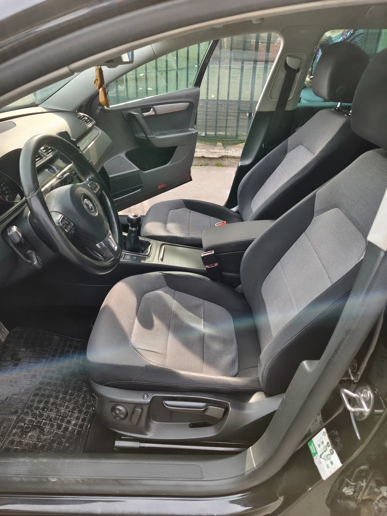 VW Passat, снимка 10 - Автомобили и джипове - 54413540