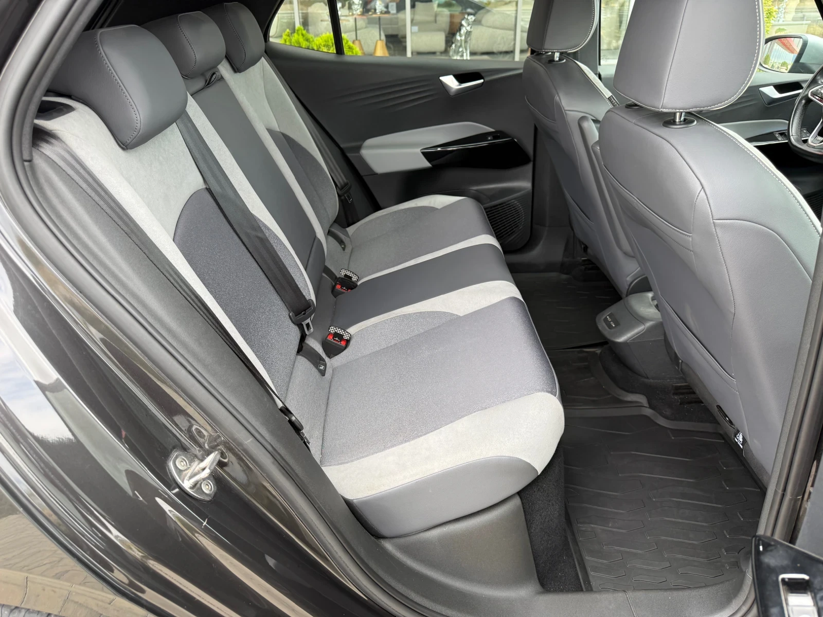 VW ID.3 62 KW PRO 1st  SOH 91% LED MATRIX / CAMERA / NAVI | Mobile.bg � ����������� 13