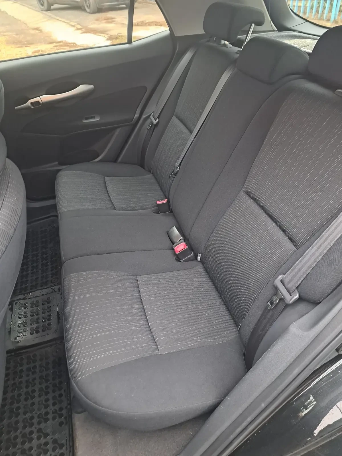 Toyota Auris 1.6 VVT , снимка 10 - Автомобили и джипове - 54587220