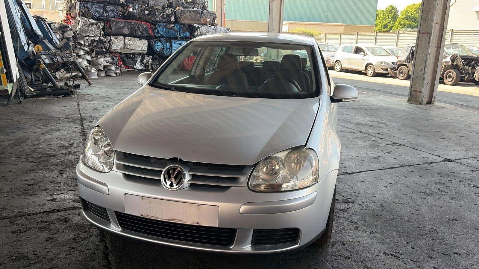 VW Golf V 1.6i