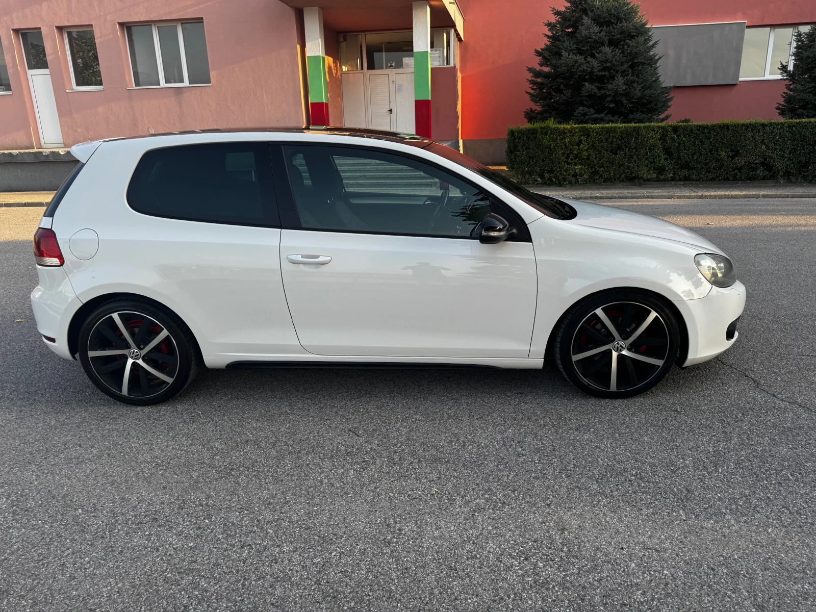 VW Golf 2.0 TDI, снимка 4 - Автомобили и джипове - 55904258