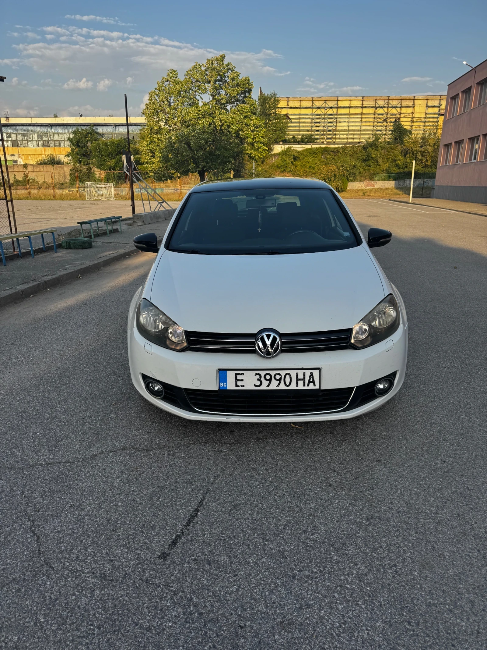 VW Golf 2.0 TDI, снимка 2 - Автомобили и джипове - 55904258