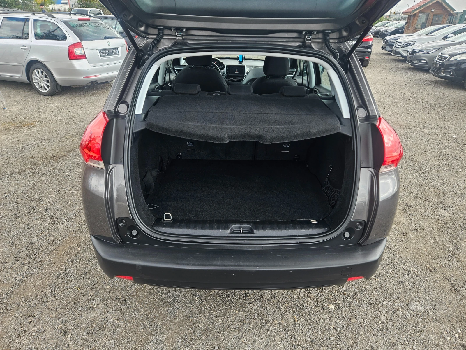 Peugeot 2008 1.2 PURETECH ПЕРФЕКТНО, снимка 7 - Автомобили и джипове - 56270597