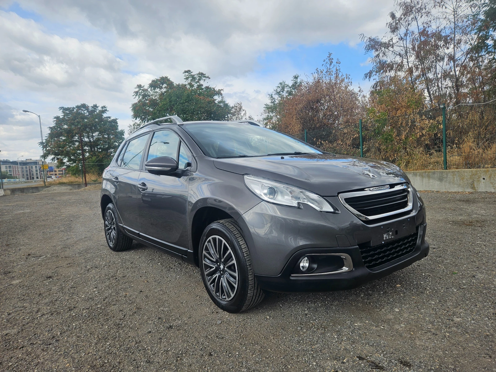 Peugeot 2008 1.2 PURETECH ПЕРФЕКТНО, снимка 3 - Автомобили и джипове - 56270597