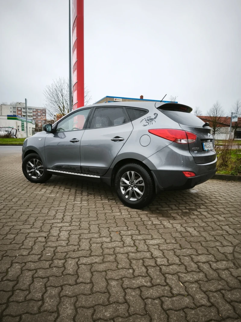 Hyundai IX35, снимка 3 - Автомобили и джипове - 48272449