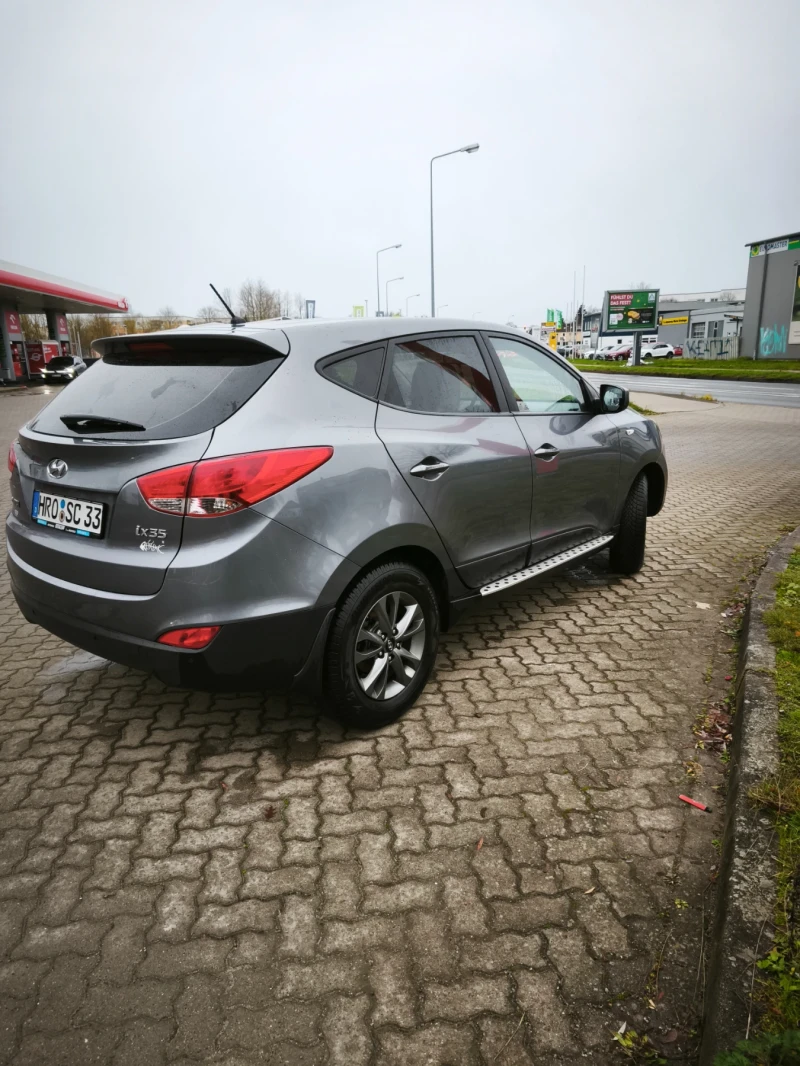 Hyundai IX35, снимка 4 - Автомобили и джипове - 48272449