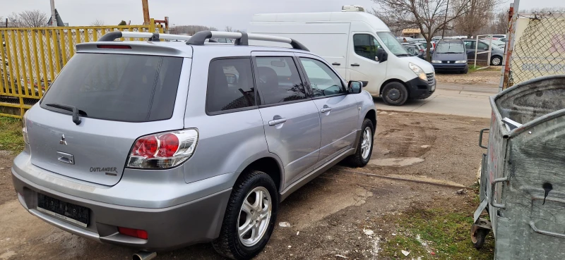 Mitsubishi Outlander 2.0 БЕНЗИН 4Х4, снимка 5 - Автомобили и джипове - 48497743