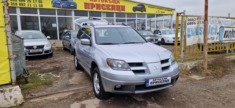 Mitsubishi Outlander 2.0 БЕНЗИН 4Х4, снимка 3 - Автомобили и джипове - 48497743