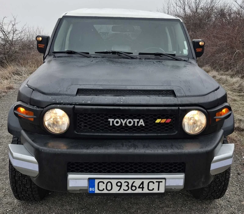 Toyota Fj cruiser V6, снимка 1 - Автомобили и джипове - 48545873