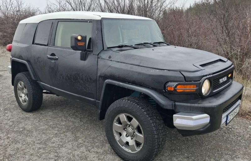 Toyota Fj cruiser V6, снимка 2 - Автомобили и джипове - 48545873