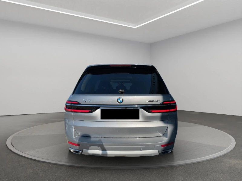 BMW X7 40i* PANO* DISTR* KEYLESS* H&K* HEAD-UP* , снимка 3 - Автомобили и джипове - 51743749