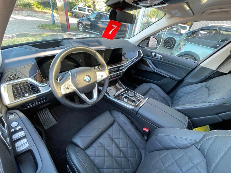 BMW X7 40i* PANO* DISTR* KEYLESS* H&K* HEAD-UP* , снимка 6 - Автомобили и джипове - 51743749