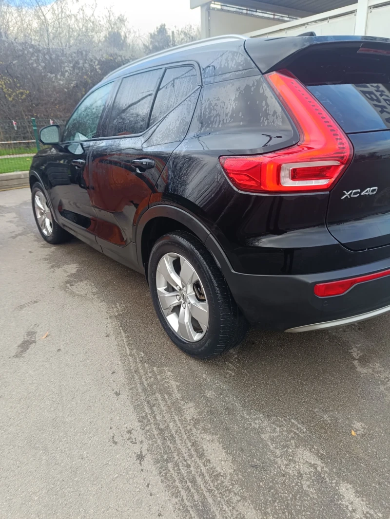 Volvo XC40 2.0 T, снимка 10 - Автомобили и джипове - 52752576