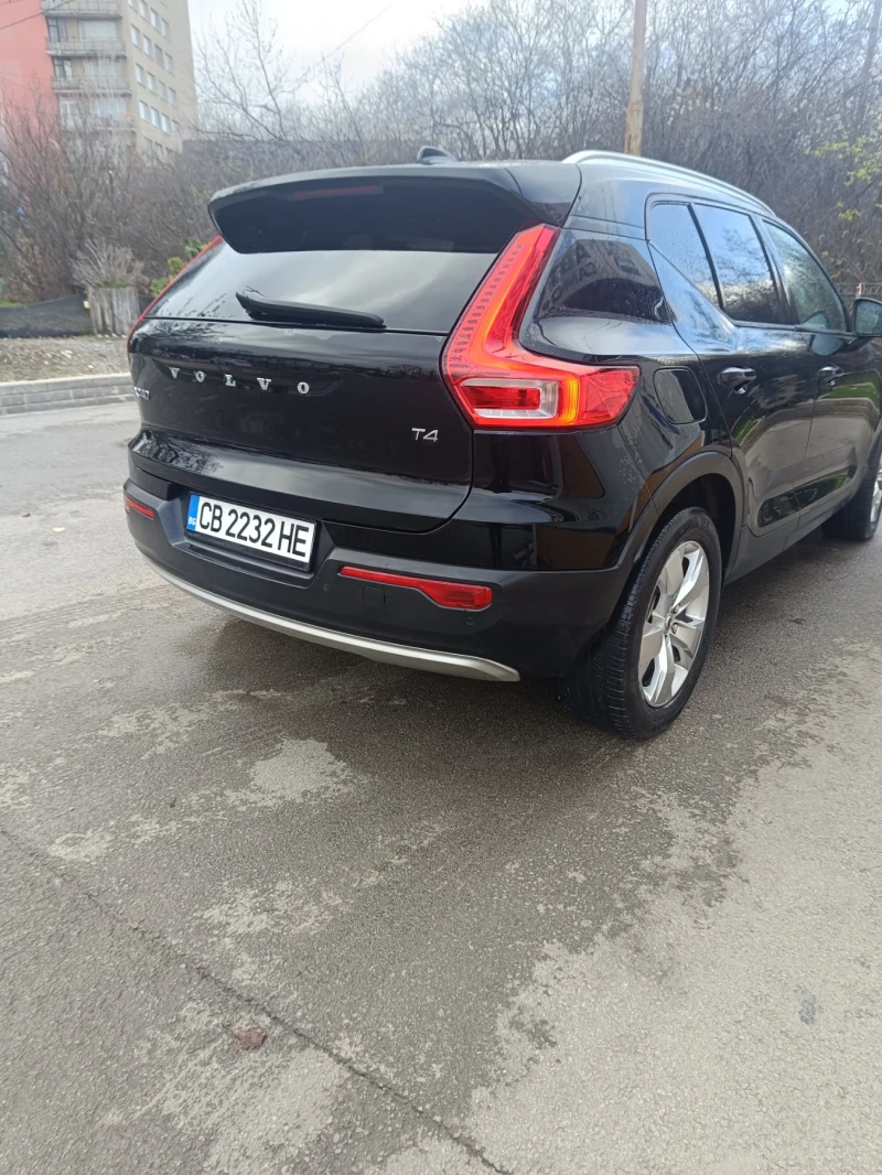 Volvo XC40 2.0 T, снимка 9 - Автомобили и джипове - 52752576