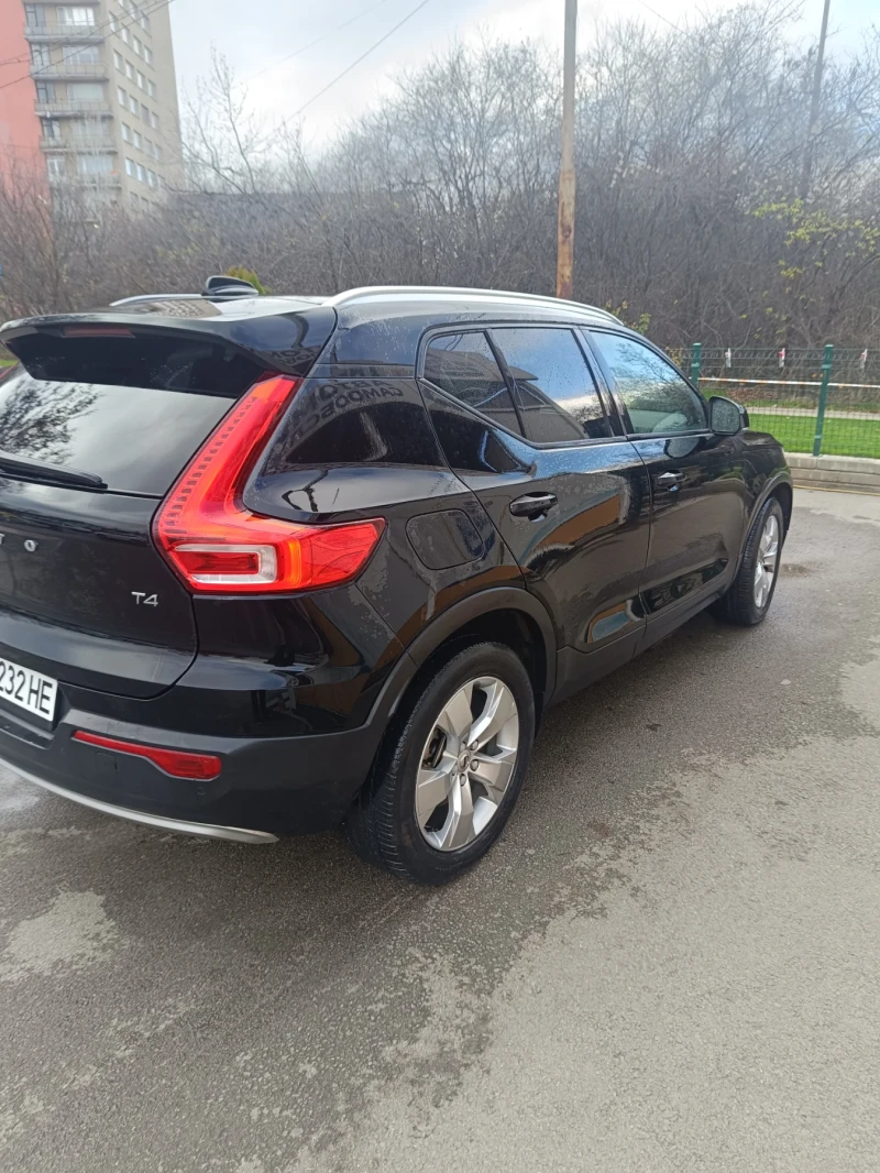 Volvo XC40 2.0 T, снимка 11 - Автомобили и джипове - 52752576