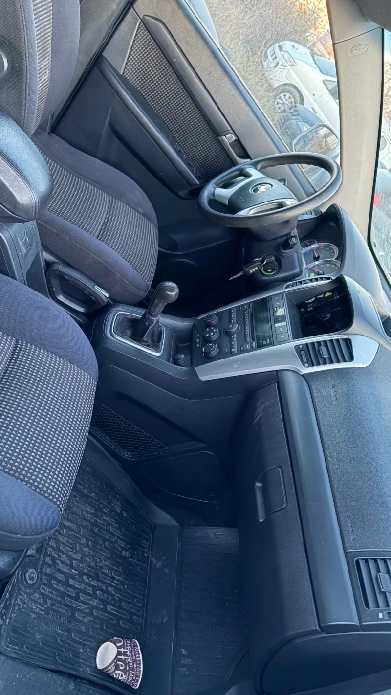 Chevrolet Captiva 2.0d, снимка 9 - Автомобили и джипове - 52852648