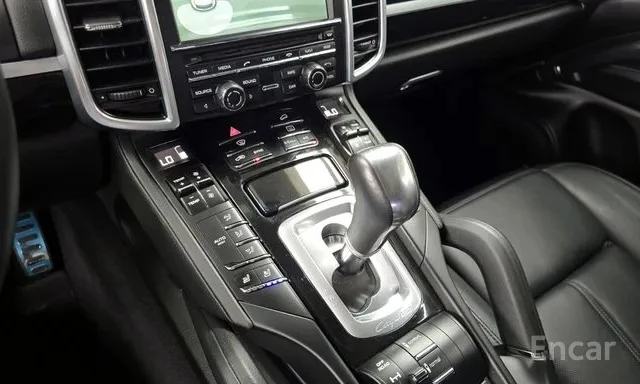 Porsche Cayenne S Diesel 4.2, снимка 8 - Автомобили и джипове - 54704938