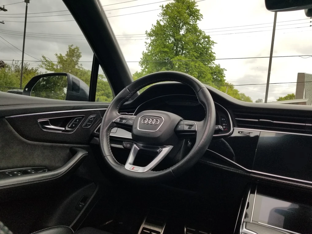 Audi SQ7 CARBON* HEADUP* М.ТОЧКА* 360* AMBIENT* B&O* ОБДУХ - изображение 9
