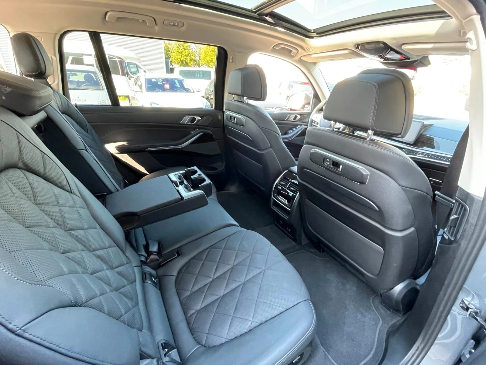 BMW X7 40i* PANO* DISTR* KEYLESS* H&K* HEAD-UP*  | Mobile.bg   11