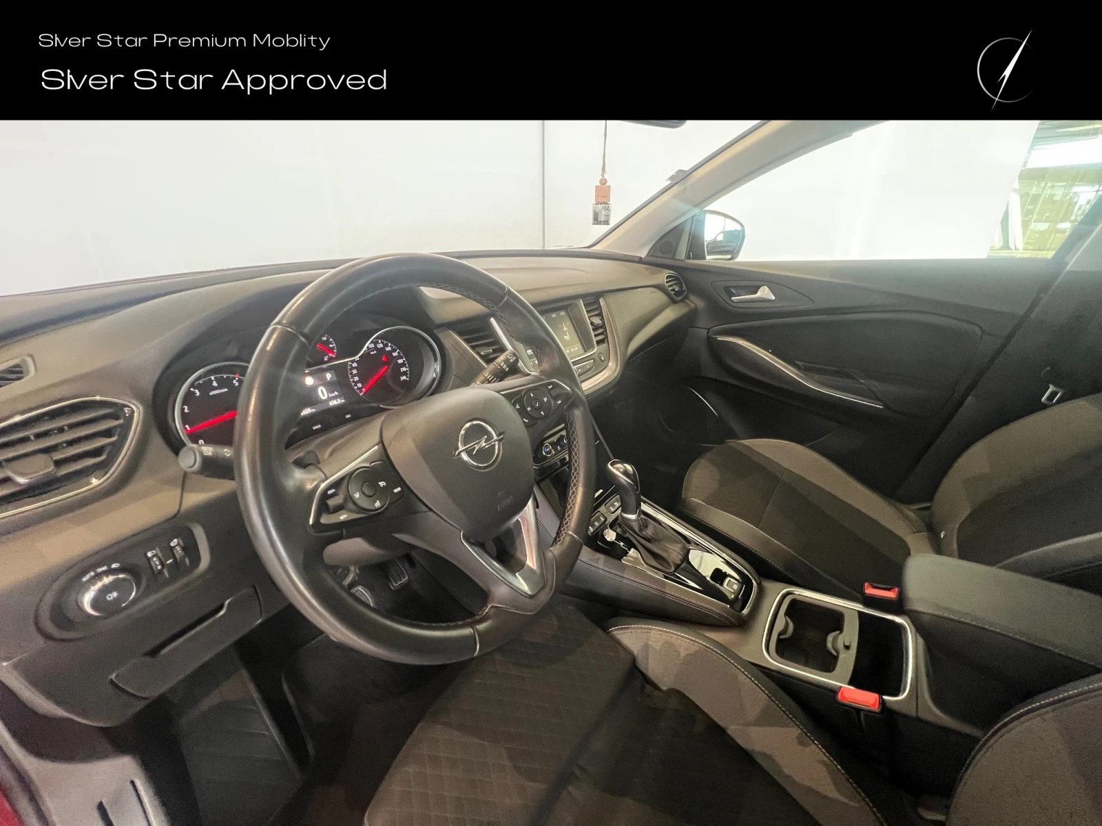 Opel Grandland X 1.2 Turbo - изображение 8