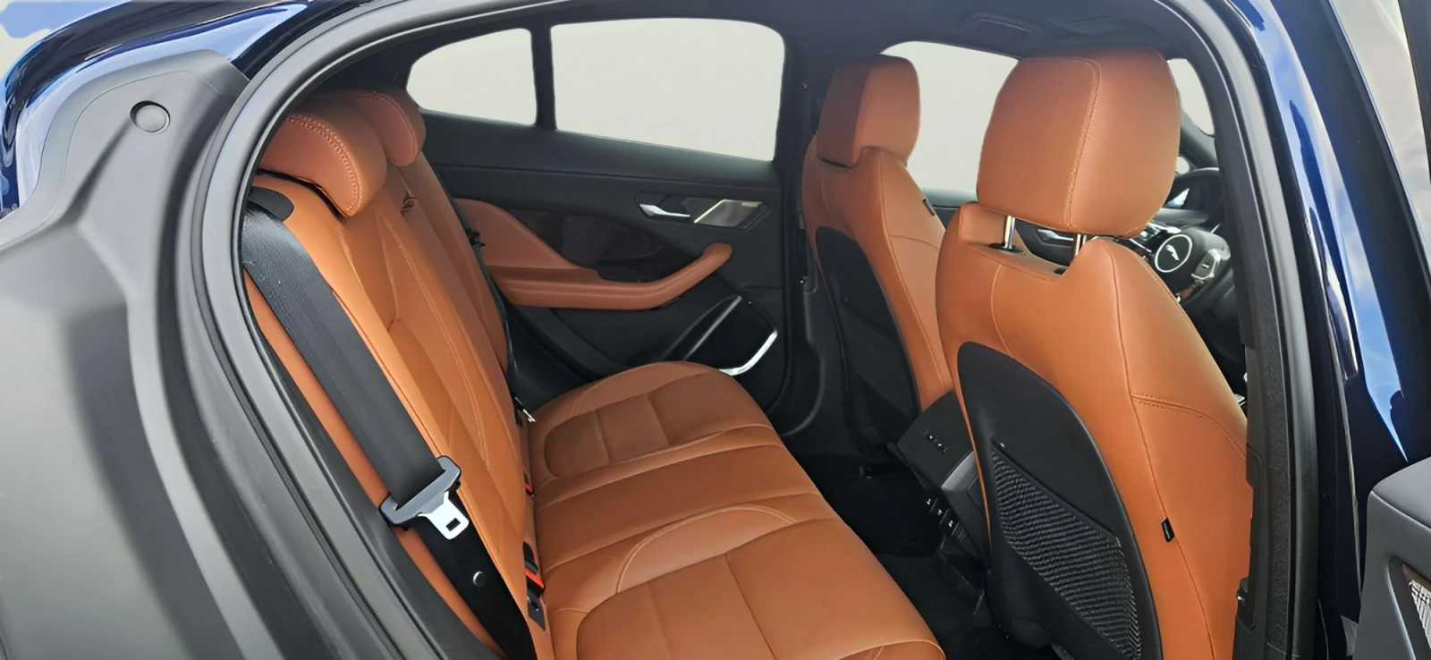 Jaguar I-Pace 90 kWh - изображение 10