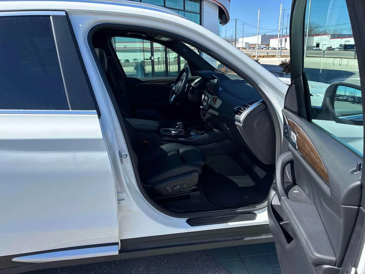 BMW X3 XDRIVE| CARFAX| ОТ ПРЕДСТАВИТЕЛСТВО+ КЛИП НА МОТОР, снимка 8 - Автомобили и джипове - 54001716