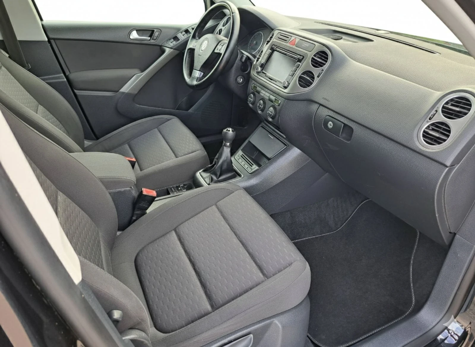 VW Tiguan 2.0 TDI 4x4 | Mobile.bg � ����������� 12