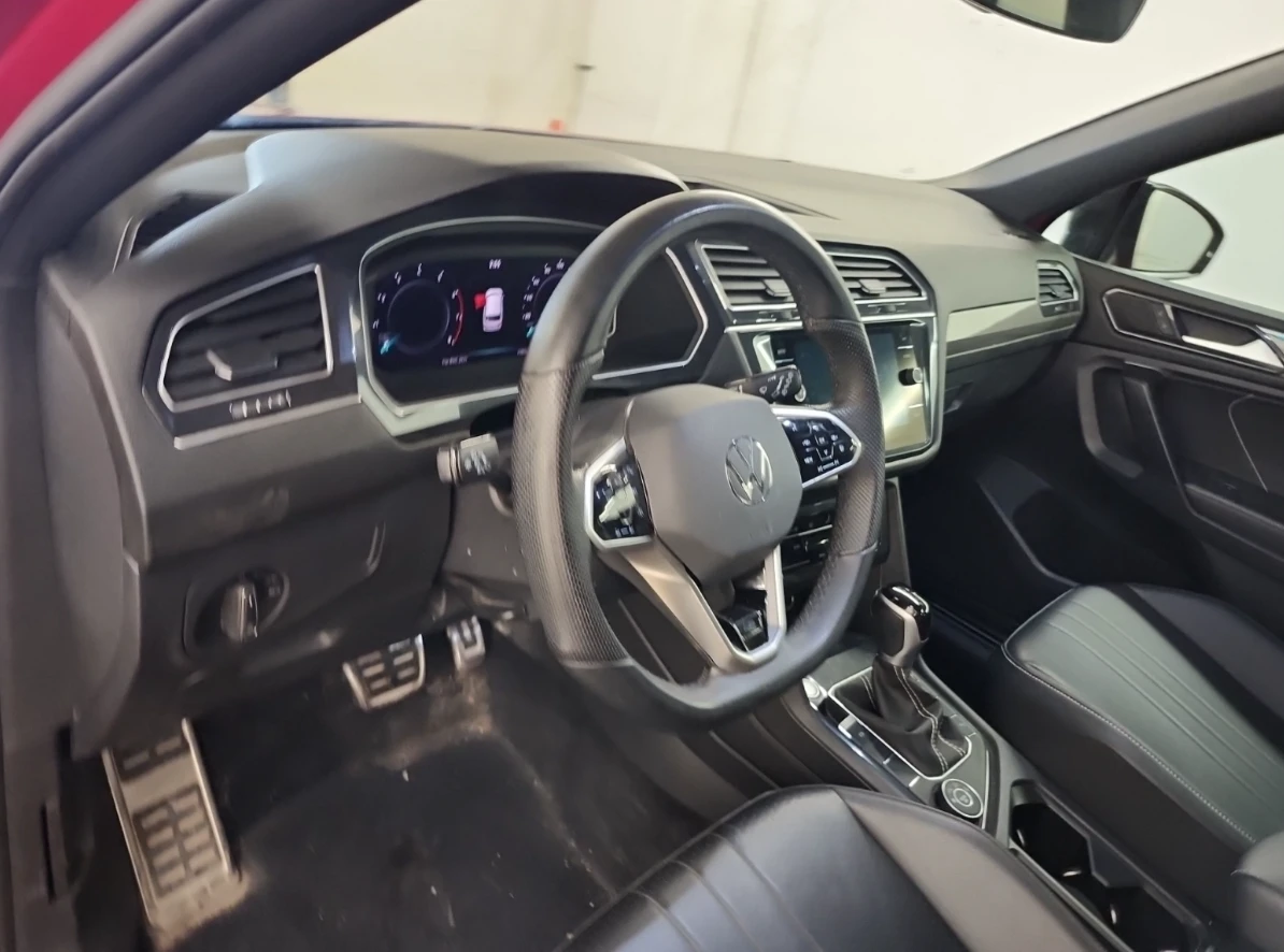 VW Tiguan 2024 Volkswagen TIGUAN COMFORTLINE R-LINE BLACK ED, снимка 9 - Автомобили и джипове - 54503745