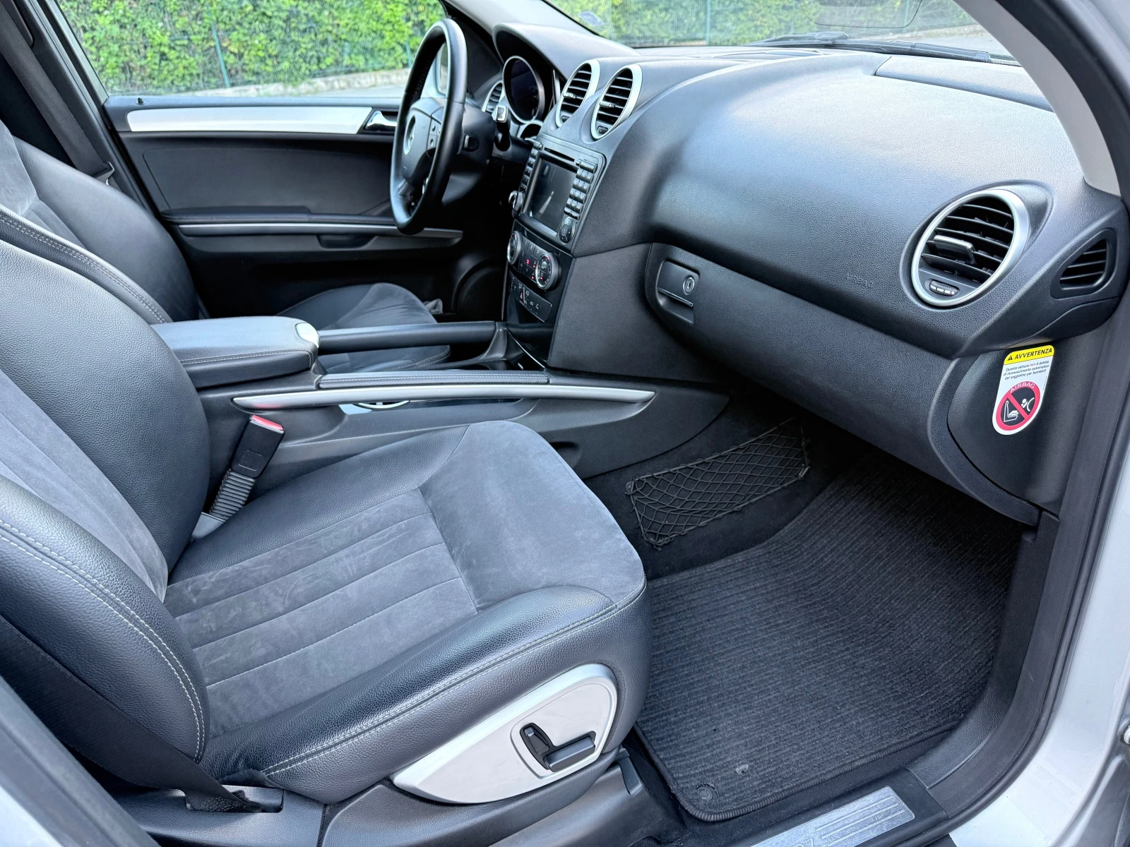 Mercedes-Benz ML 320, снимка 9 - Автомобили и джипове - 54962651