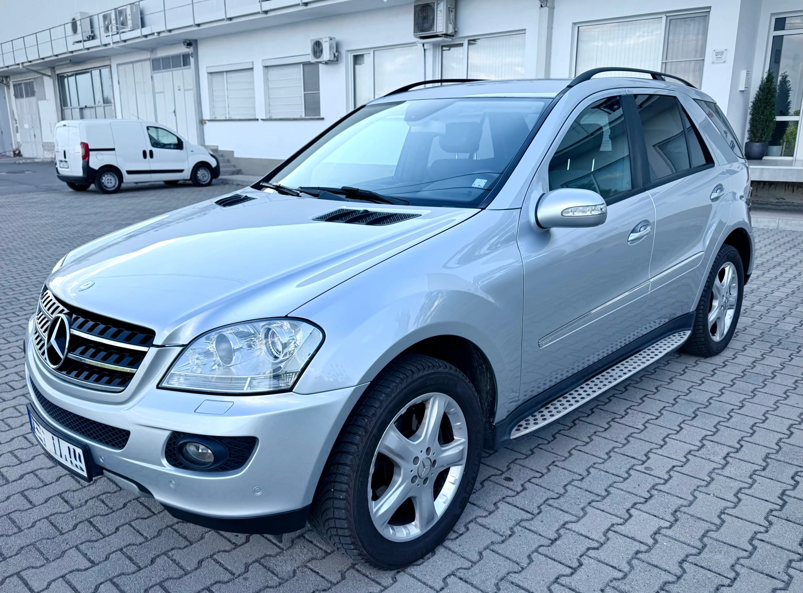 Mercedes-Benz ML 320