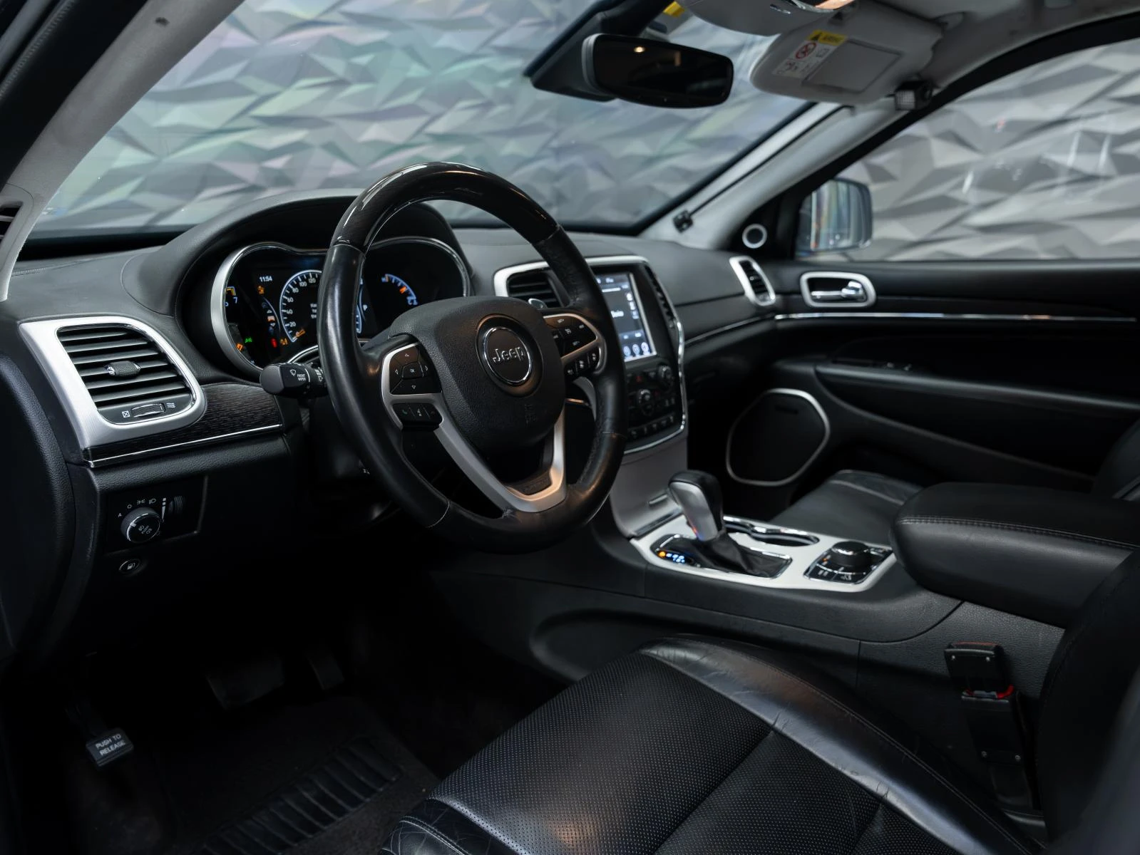 Jeep Grand cherokee SUMMIT* H&K* БРОНИРАН, снимка 16 - Автомобили и джипове - 55402365