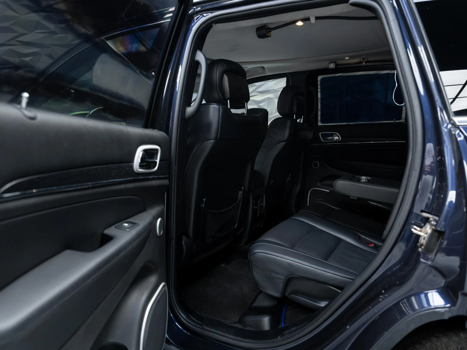 Jeep Grand cherokee SUMMIT* H&K* БРОНИРАН, снимка 5 - Автомобили и джипове - 55402365