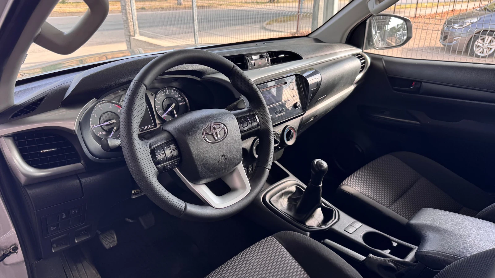 Toyota Hilux 2.4D-4D Double Cap 150кс* ПЕРФЕКТЕН* , снимка 10 - Автомобили и джипове - 56139637