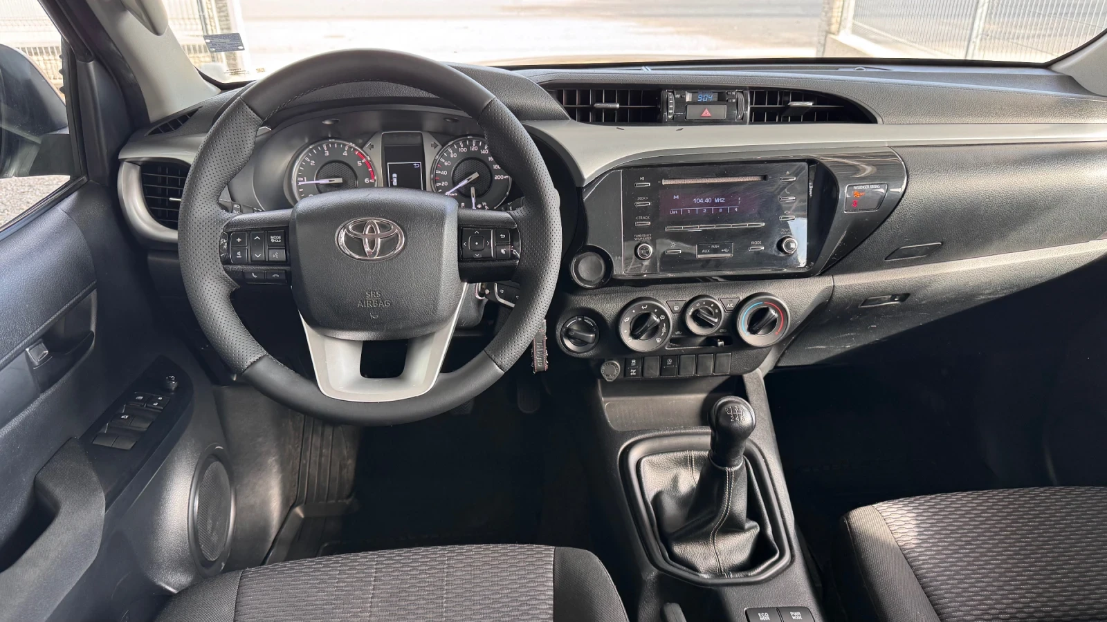 Toyota Hilux 2.4D-4D Double Cap 150кс* ПЕРФЕКТЕН* , снимка 13 - Автомобили и джипове - 56139637