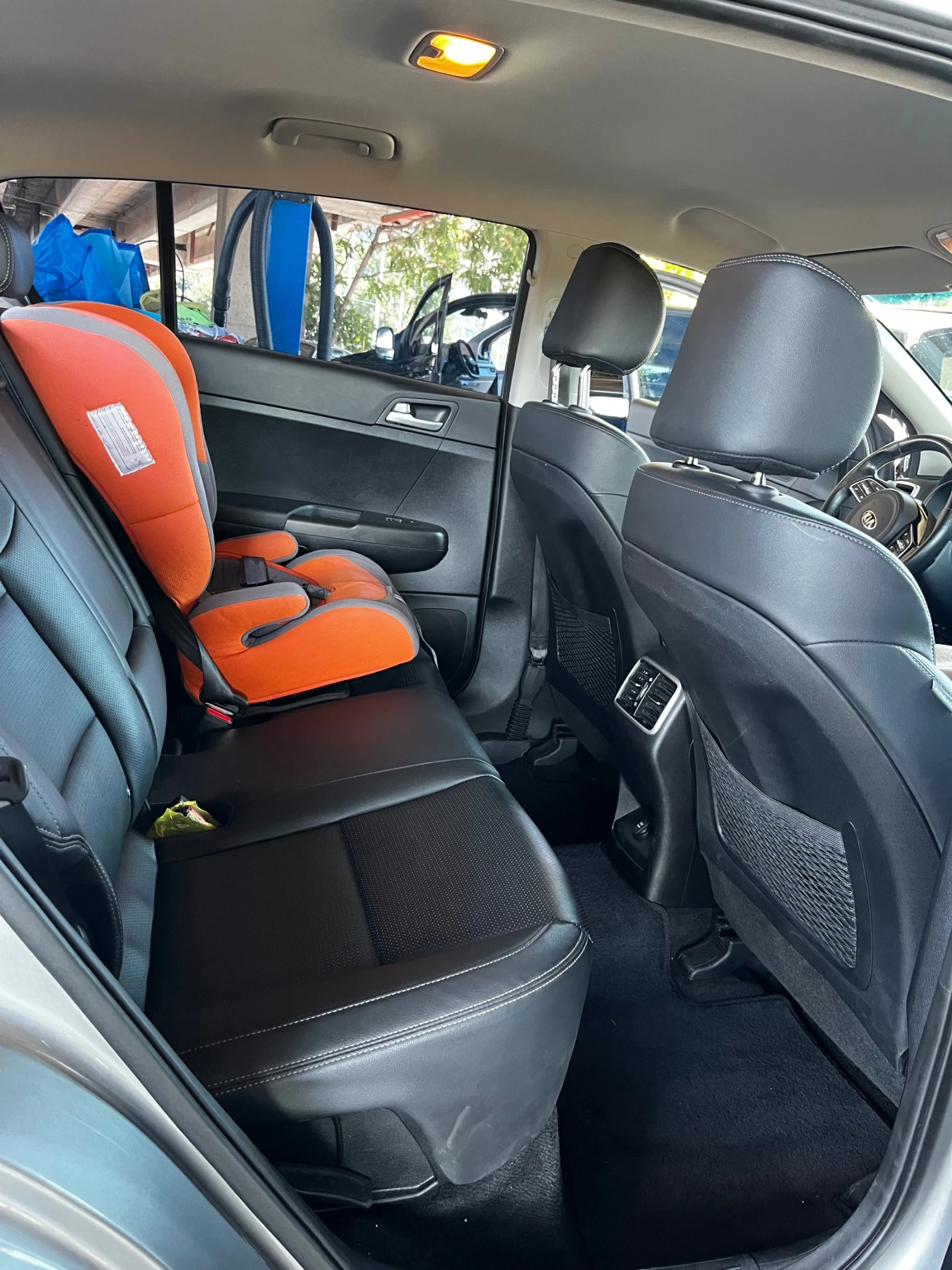 Kia Sportage, снимка 14 - Автомобили и джипове - 56191627