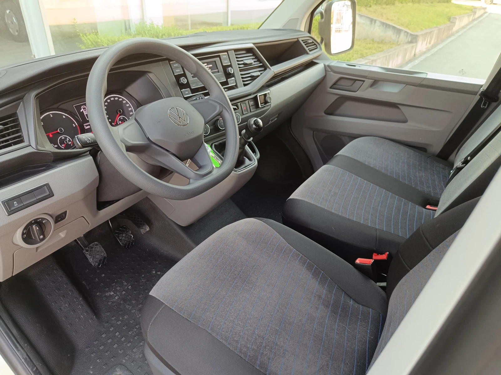 VW Transporter T6 DOKA | 4 MOTION | В гаранция - изображение 8